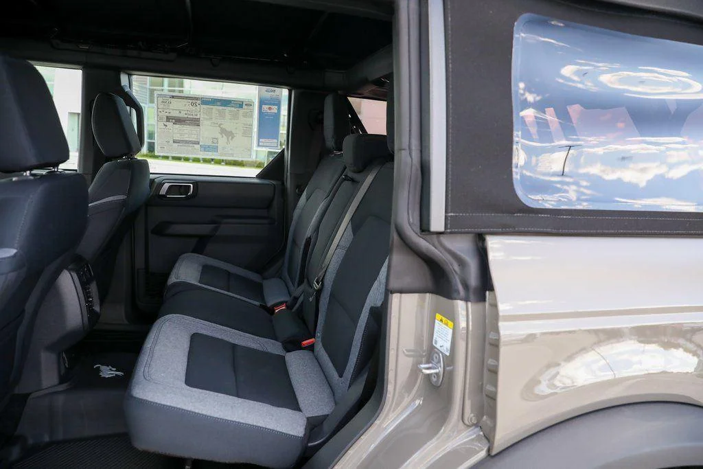 2025 Ford Bronco 4-Door Base - Photo 21