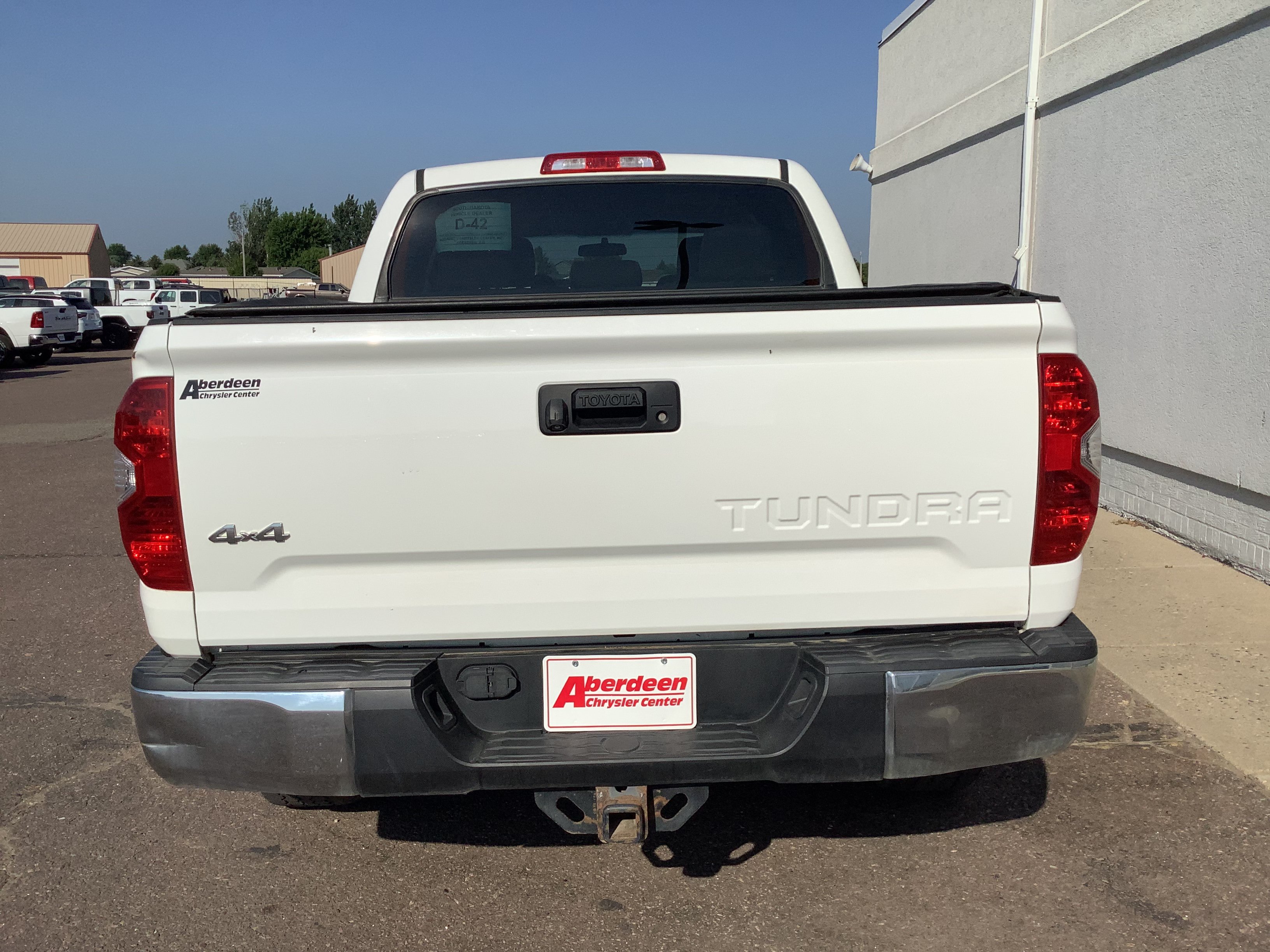 Used 2014 White Toyota SR5 image 6
