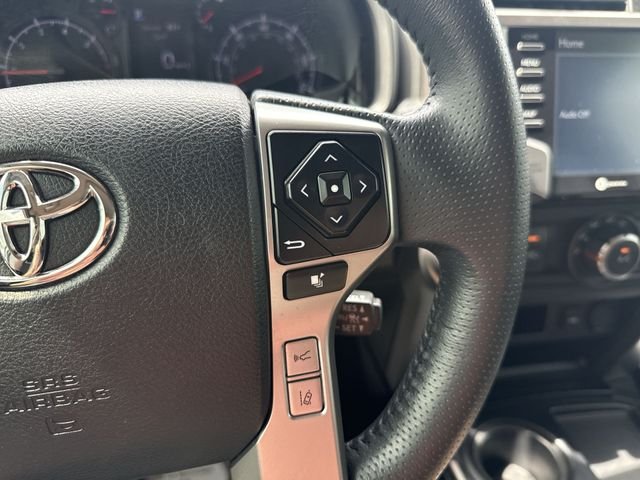 Used 2022 White Toyota SR5 Premium image 30