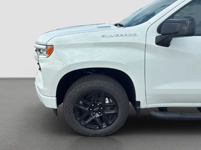 New 2026 Summit White Chevrolet RST image 15