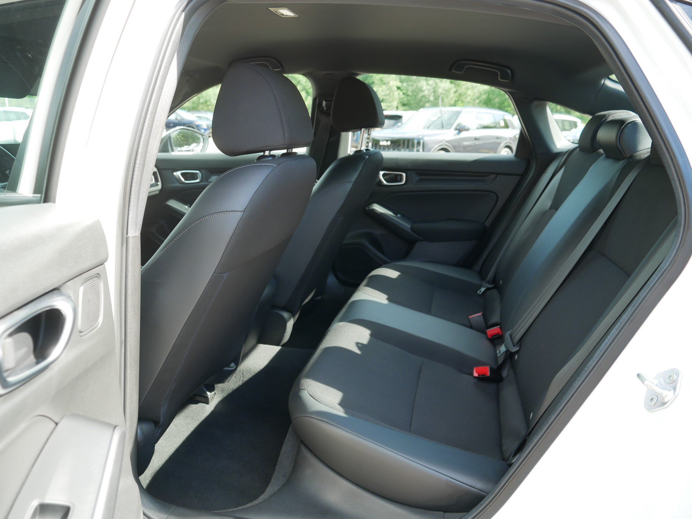 Used 2024 Platinum White Pearl Honda Sport image 34