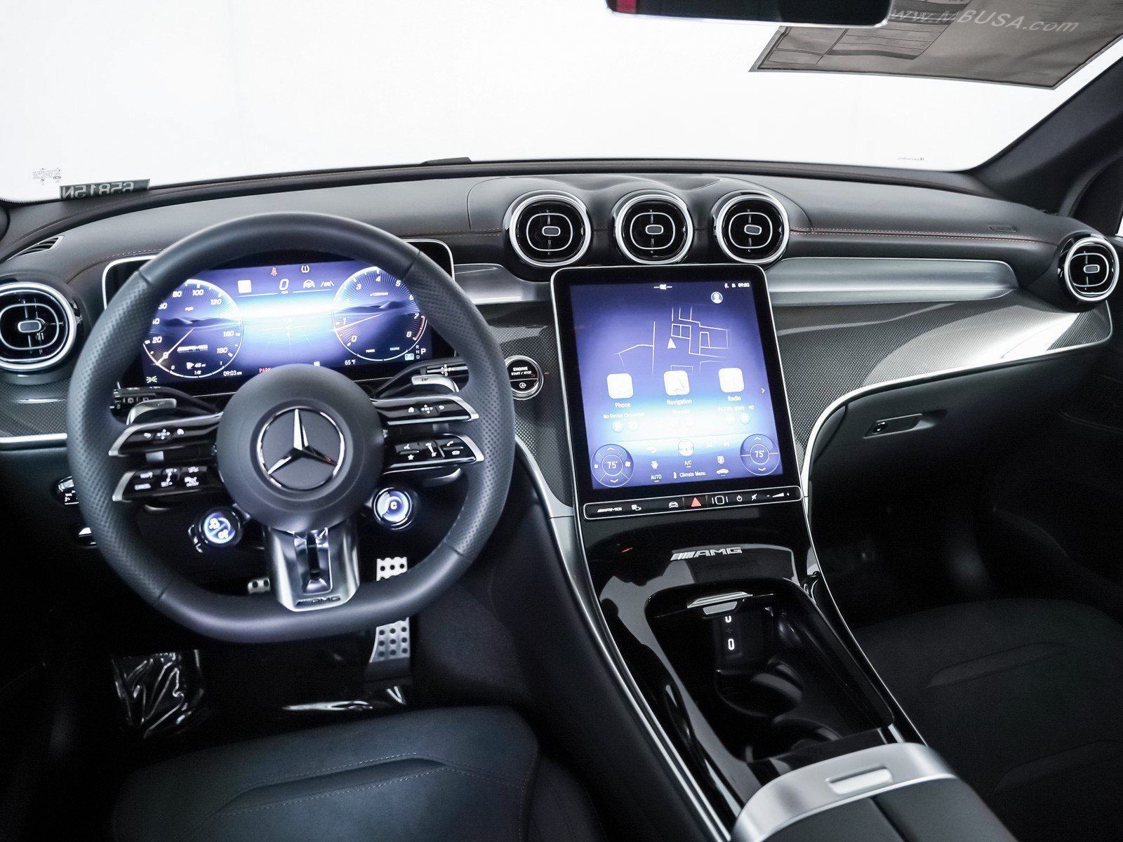 New 2026 MANUFAKTUR Moonlight White Metallic Mercedes-Benz AMG® GLC 43 4MATIC® SUV image 17
