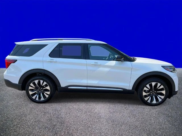 New 2027 White Ford Platinum image 2