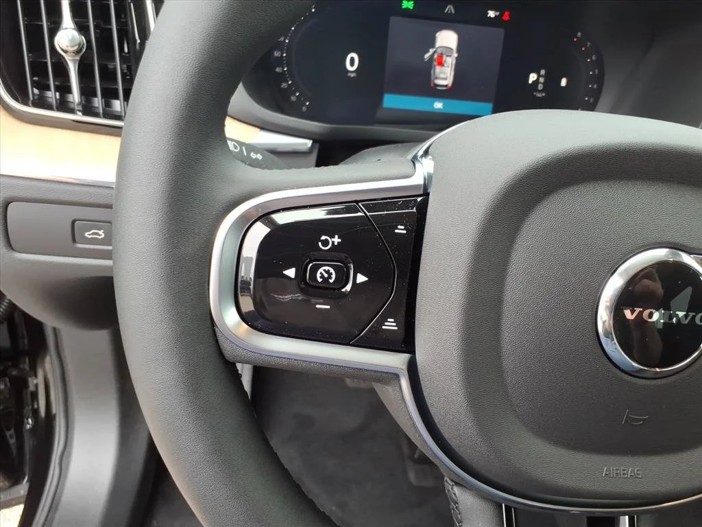 New 2026 Onyx Black Volvo Plus image 16
