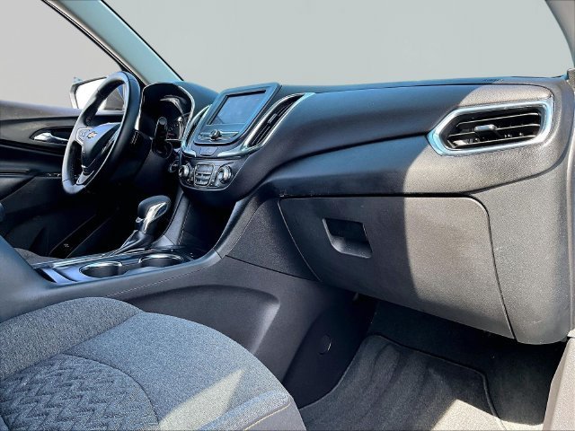 Used 2024 Lakeshore Blue Metallic Chevrolet LT image 14