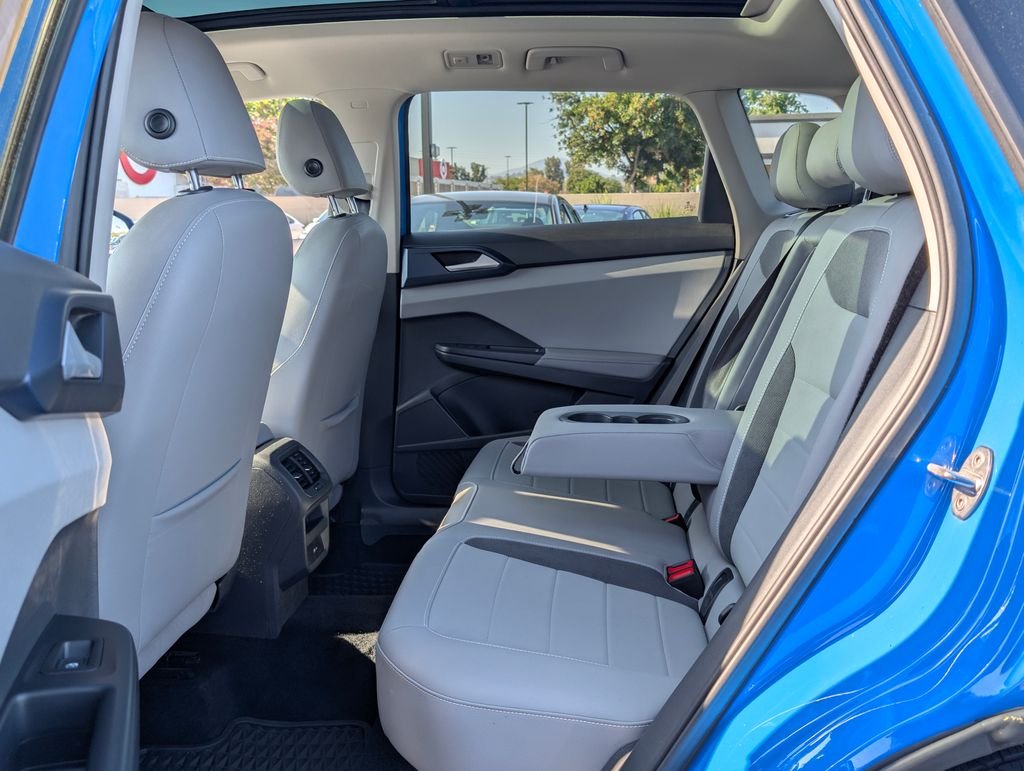 2024 Volkswagen Taos SE - Photo 12