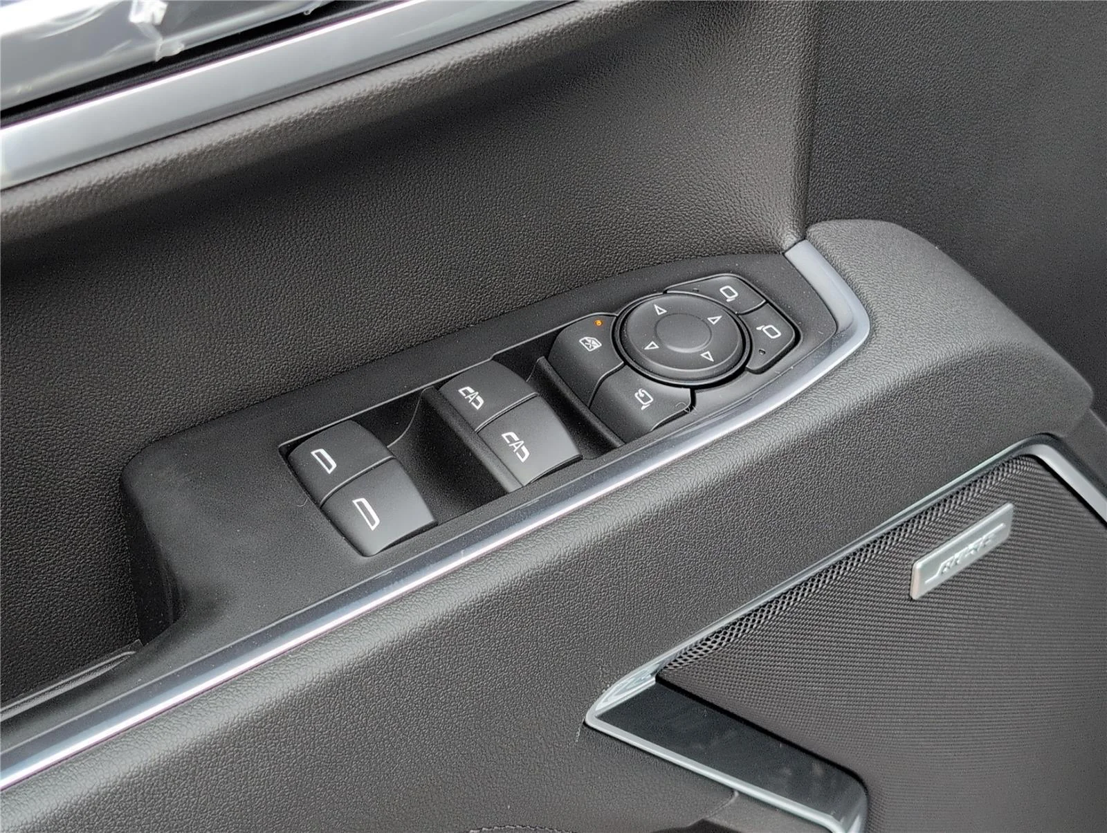 2026 Chevrolet Silverado 1500 LTZ - Photo 16