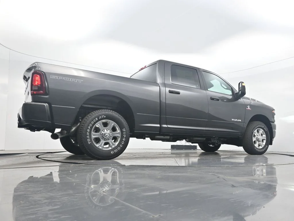 New 2026 Granite Crystal Metallic Clear-Coat Exterior Paint RAM Big Horn image 37