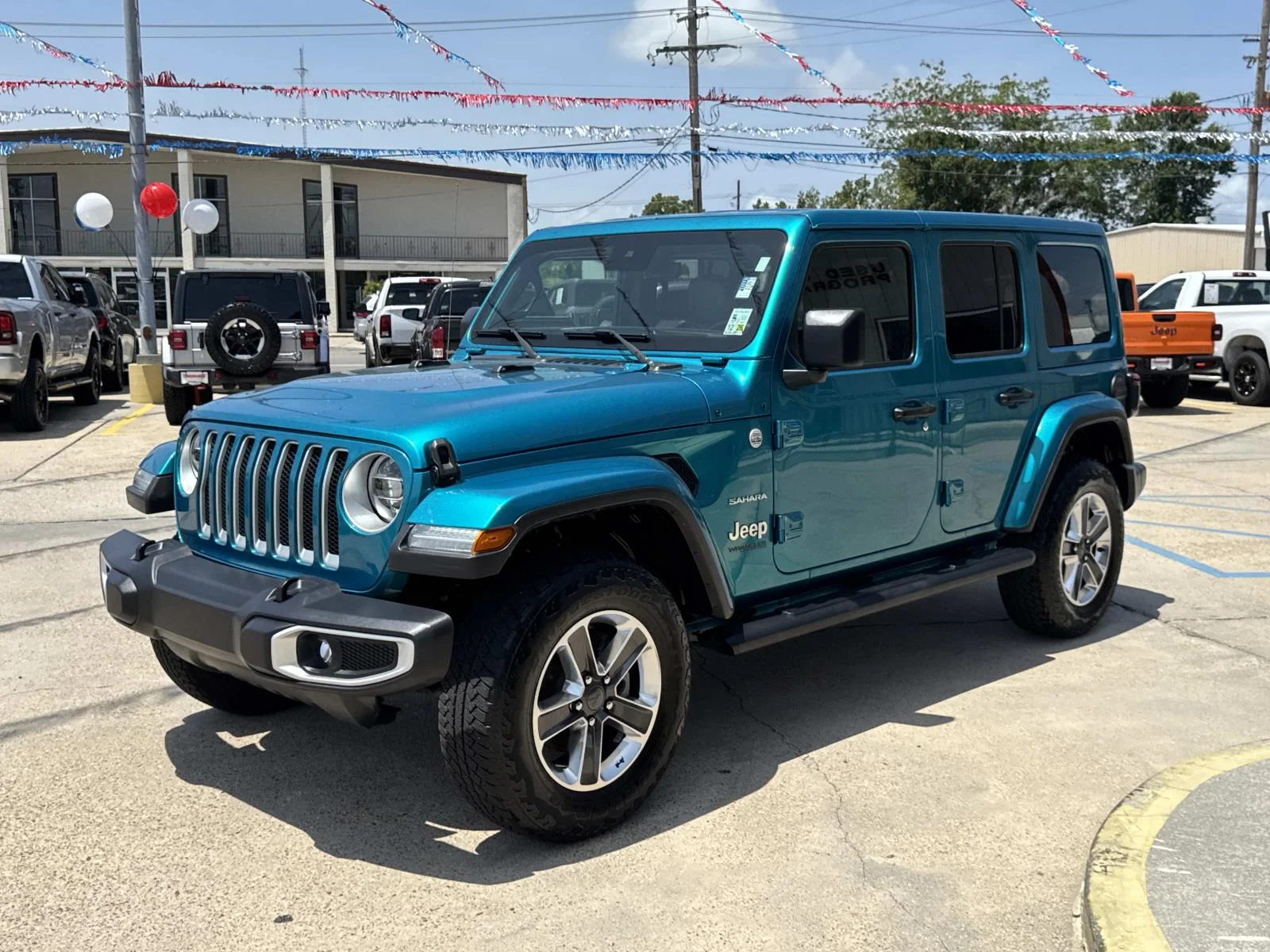 Used 2020 Green Jeep Sahara image 3