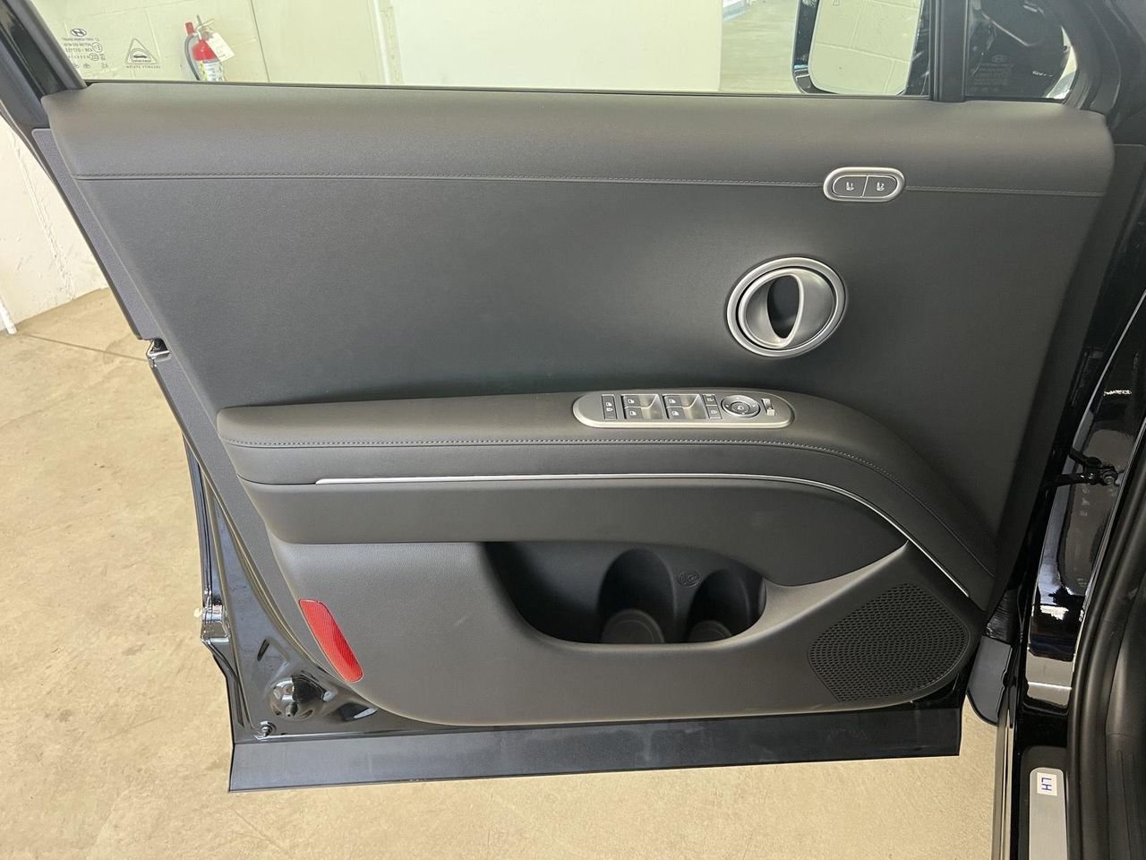 New 2026 Abyss Black Pearl Hyundai SEL Premium 8P image 11