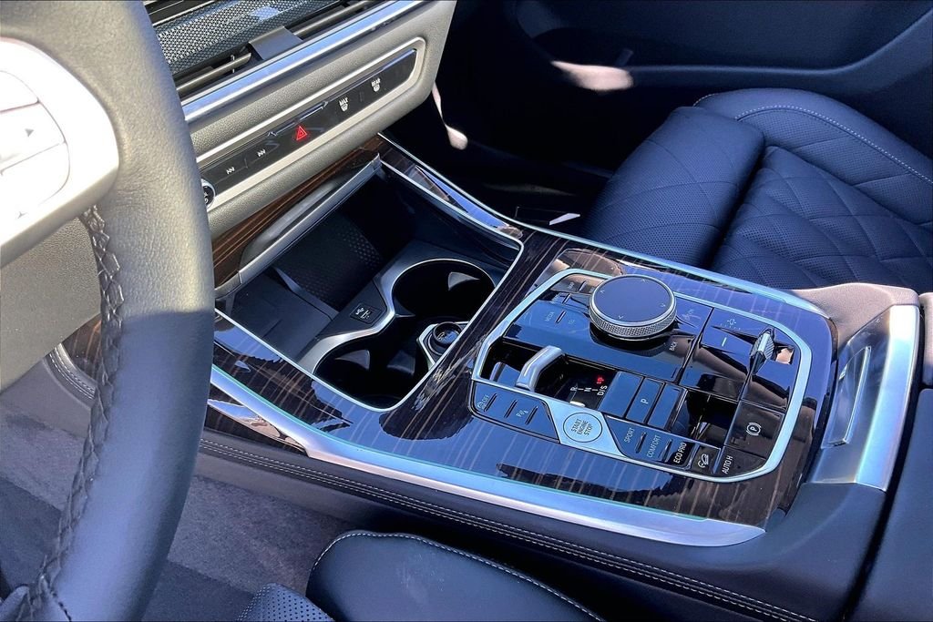 2026 BMW X7 40i - Photo 7