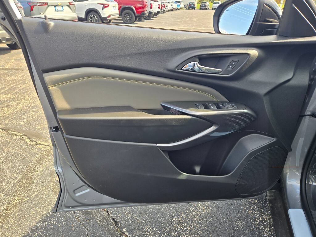 2026 Chevrolet Trax LT - Photo 20