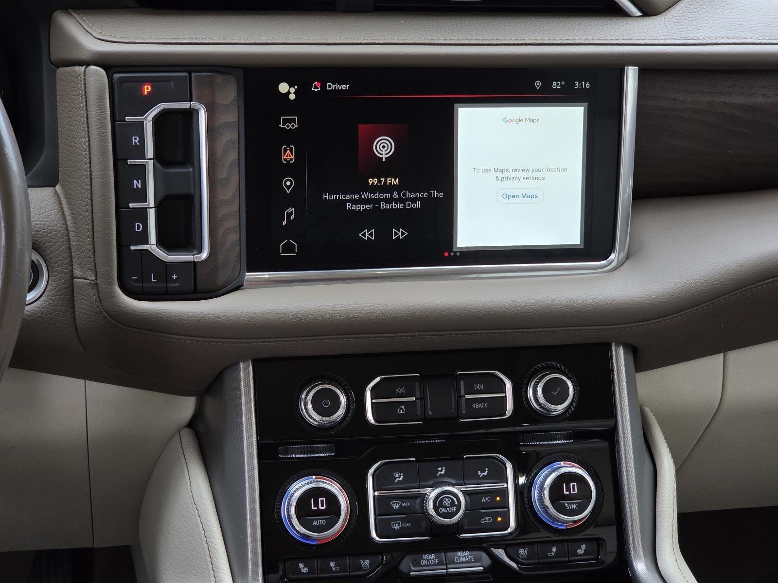 Used 2022 White Frost Tricoat GMC Denali image 16