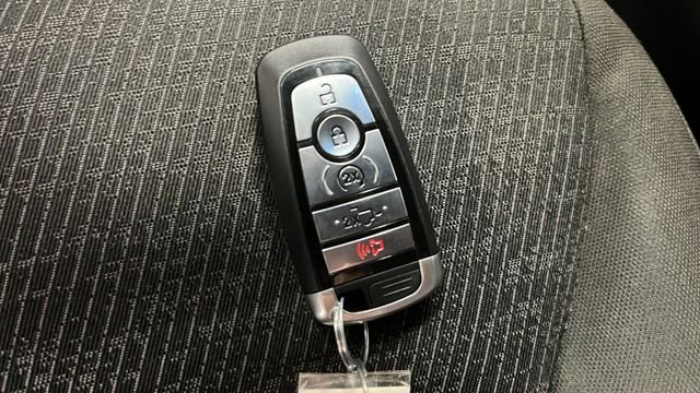 Used 2022 Race Red Ford XLT image 41