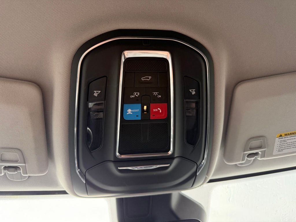 Used 2023 Gray Jeep Laredo image 27