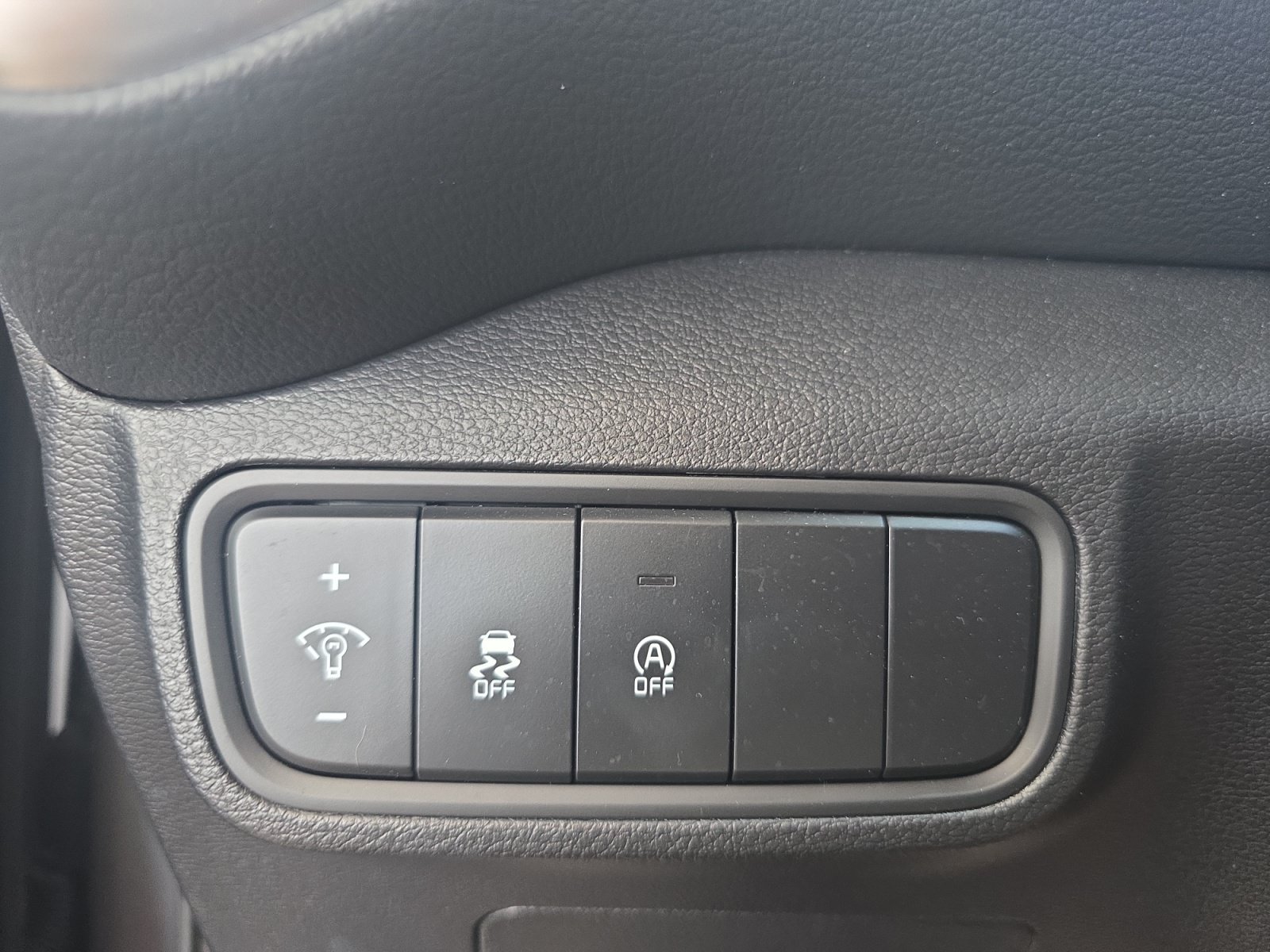 Certified Used 2025 Steel Gray Kia LX image 25