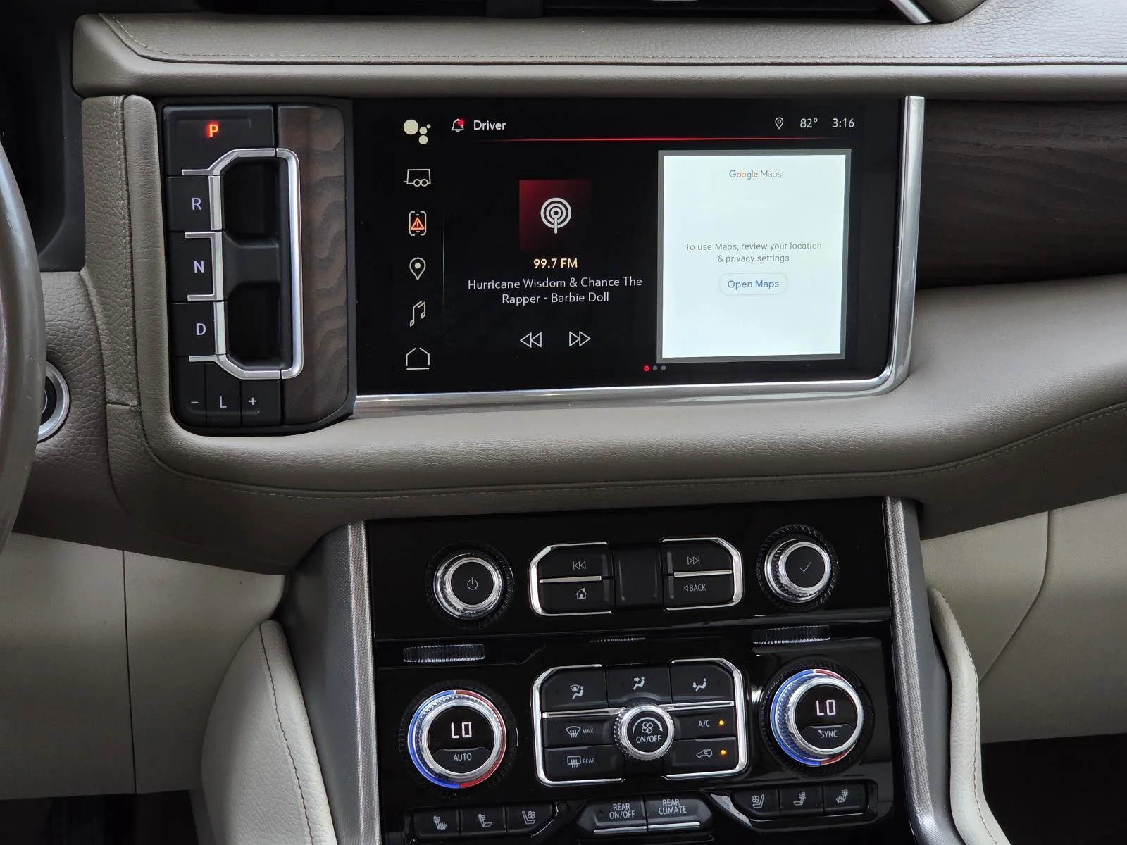 Used 2022 White Frost Tricoat GMC Denali image 16