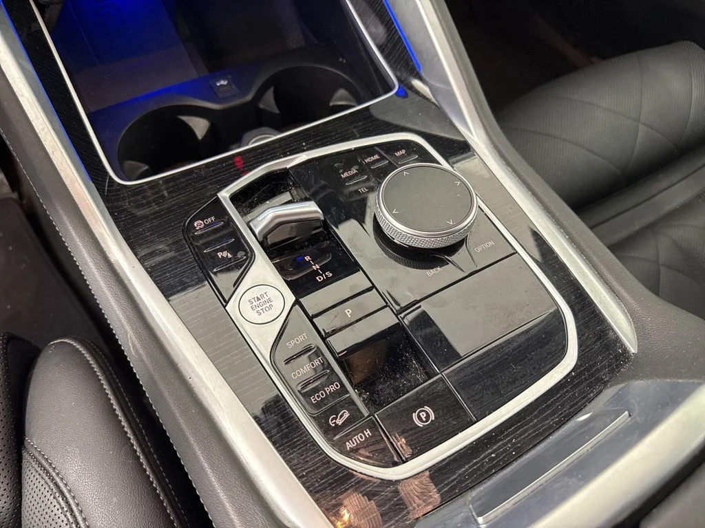 Used 2024 Black BMW xDrive40i image 17