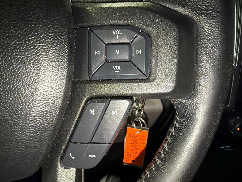 Used 2017 LIGHTNING BLUE Ford XLT image 27