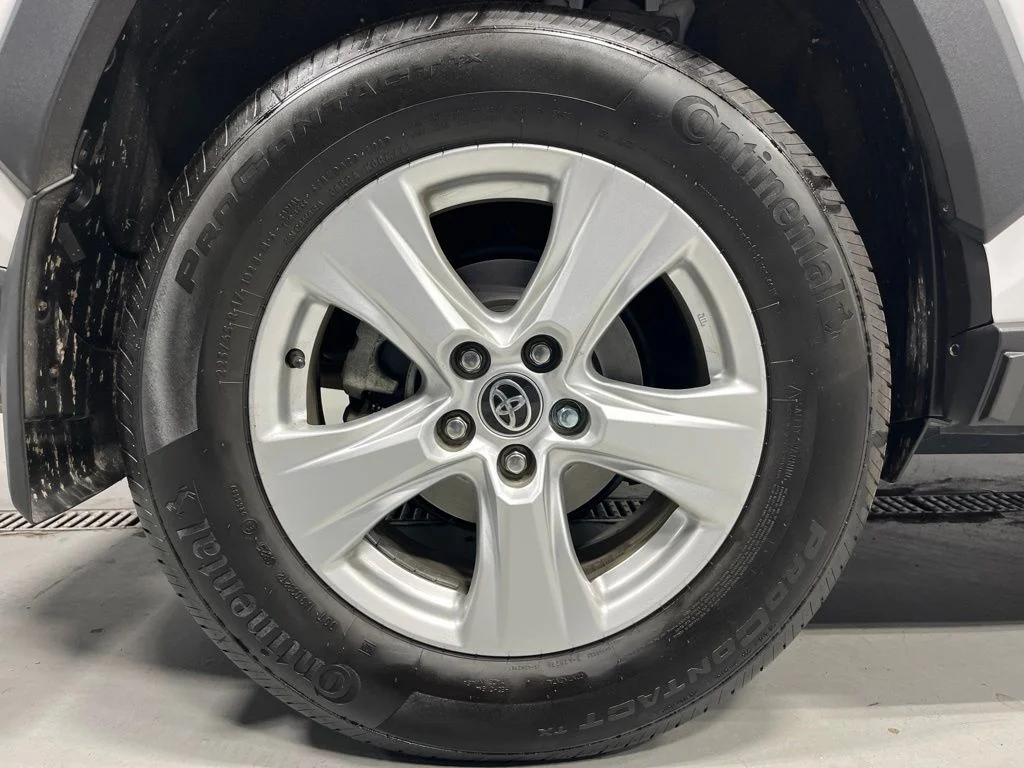Used 2021 Super White Toyota XLE image 34