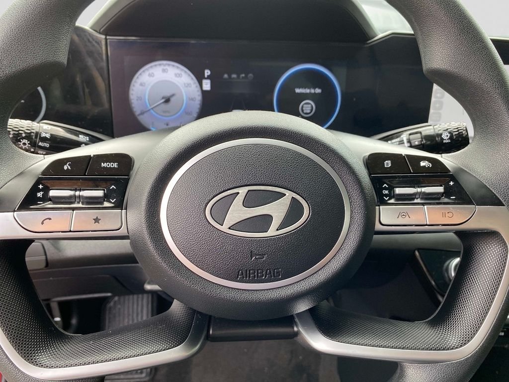 Used 2024 Red Hyundai SEL image 8