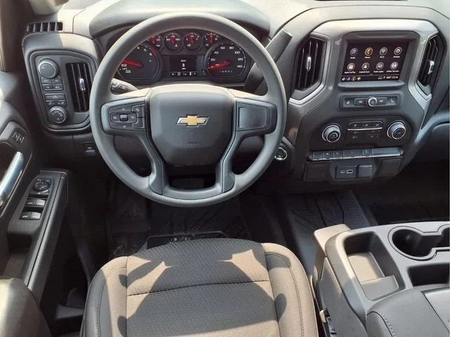 New 2026 Summit White Chevrolet WT image 19