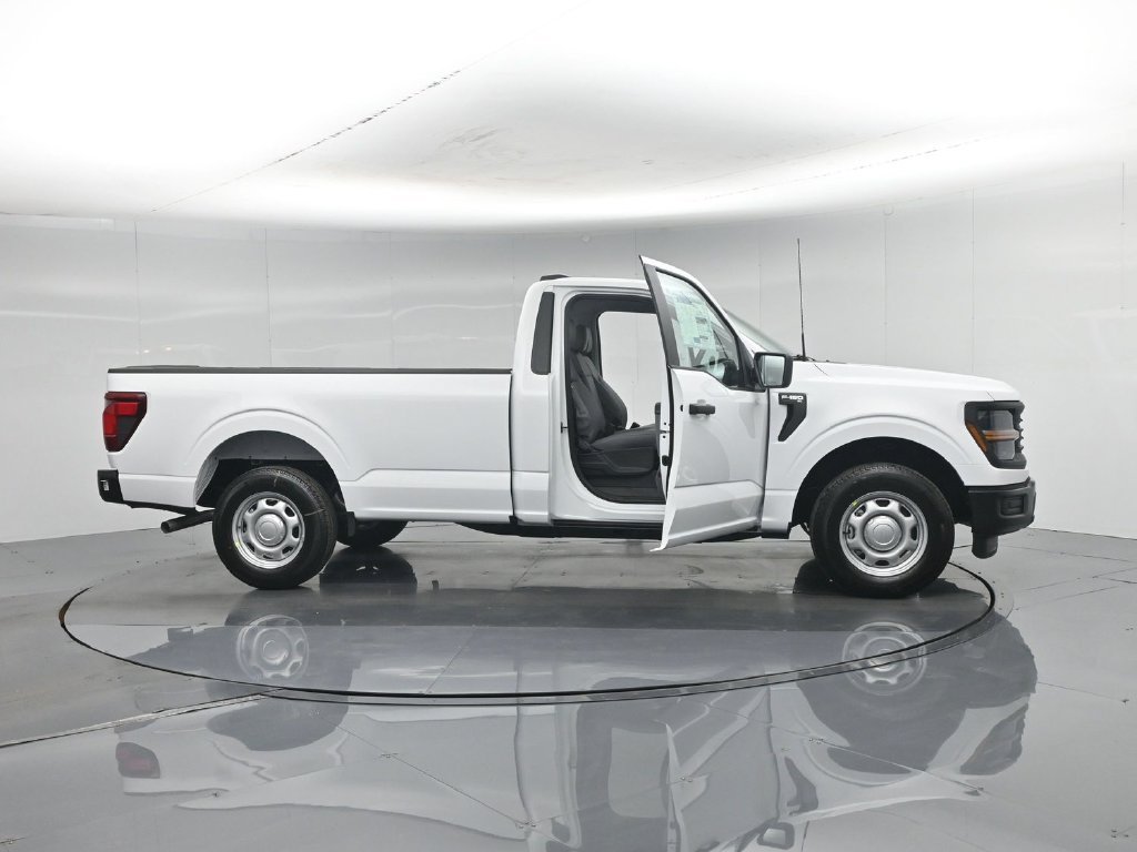 New 2026 Oxford White Ford XL image 29
