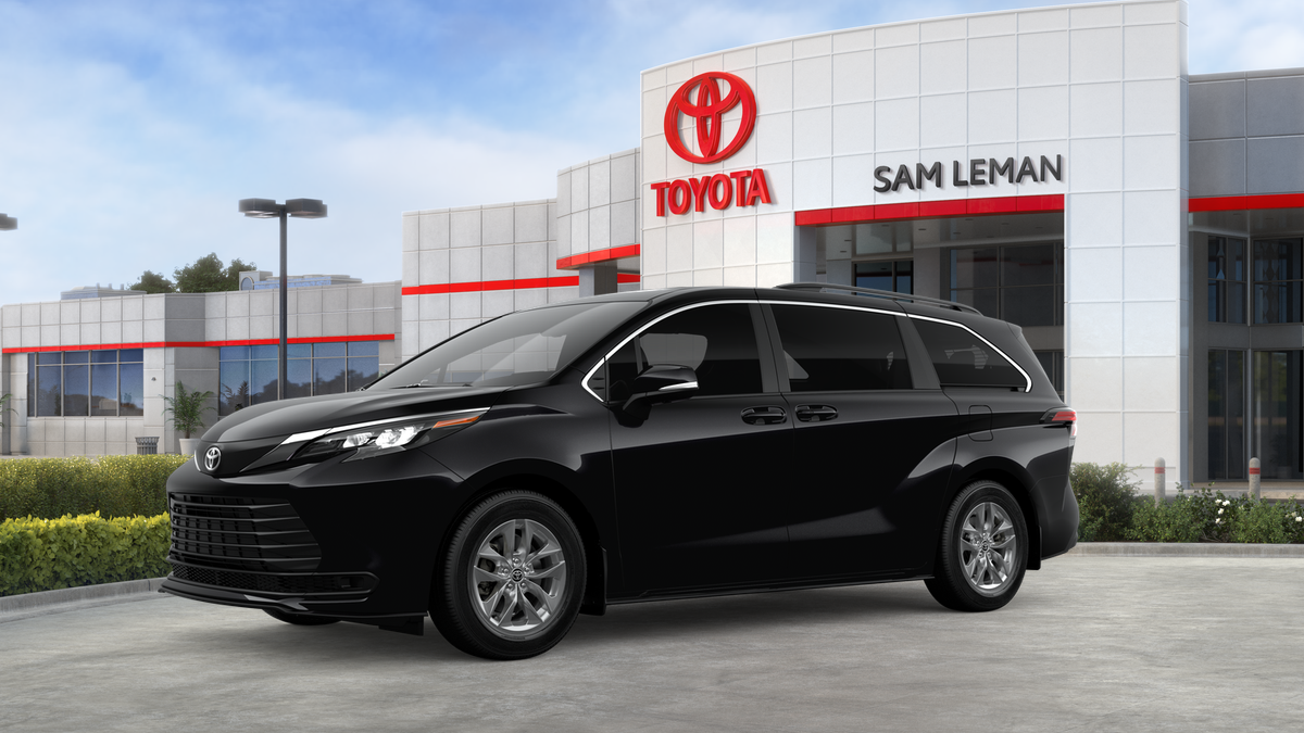 New 2026 Midnight Black Metallic Toyota LE image 15
