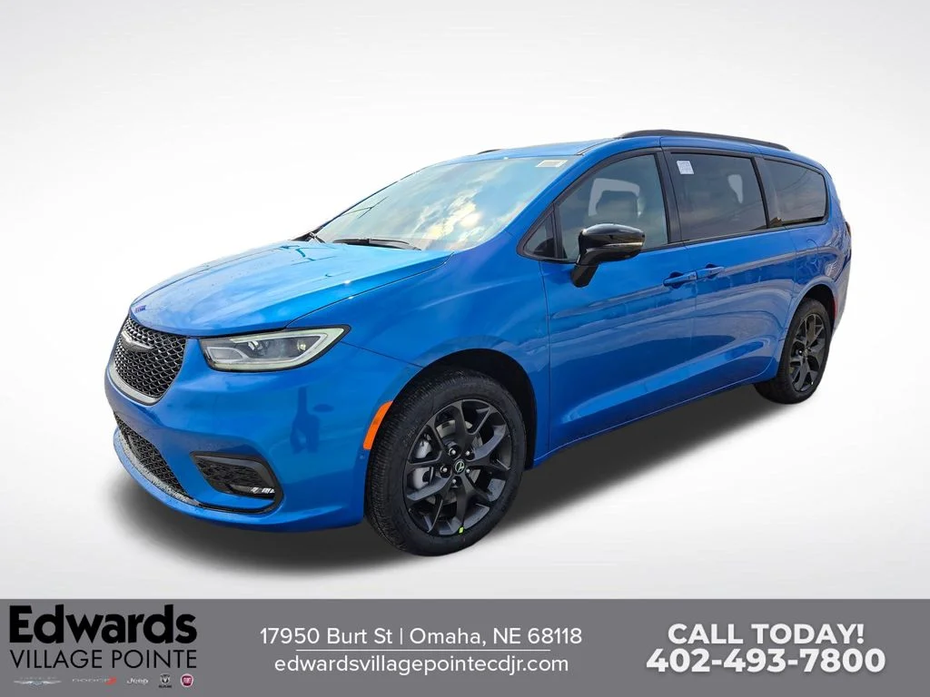 New 2026 Blue Chrysler Limited image 7