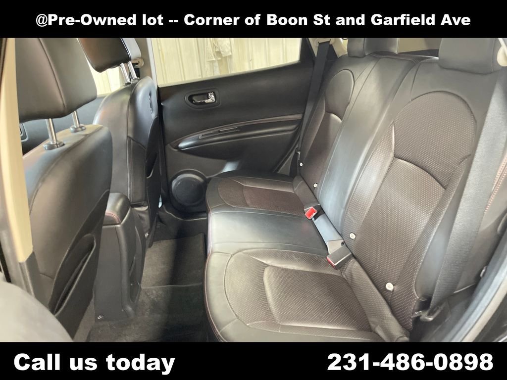 Used 2010 Black Nissan SL image 26