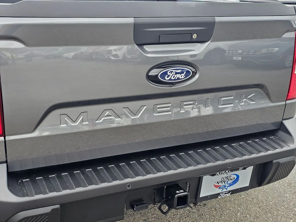 New 2025 Carbonized Gray Metallic Ford XLT image 15