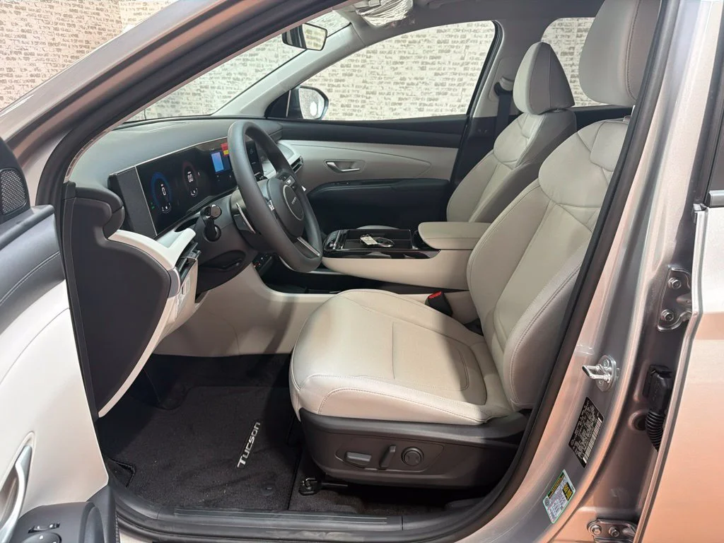 New 2026 Shimmering Silver Hyundai SEL image 27