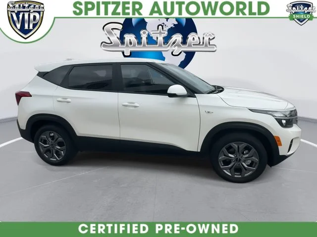 Used 2026 White Kia LX image 10