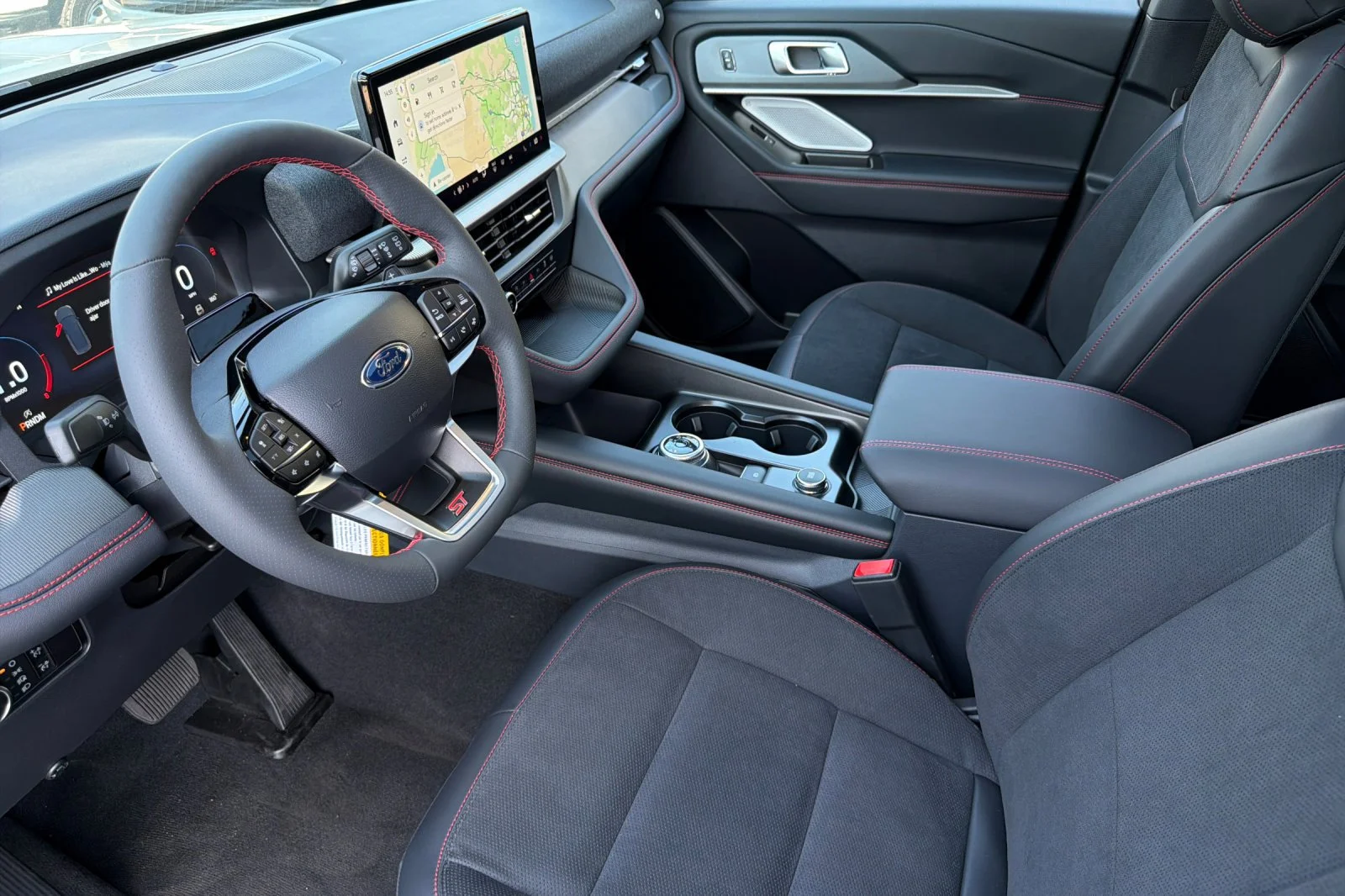 New 2026 Star White Metallic Tri-Coat Ford ST image 9