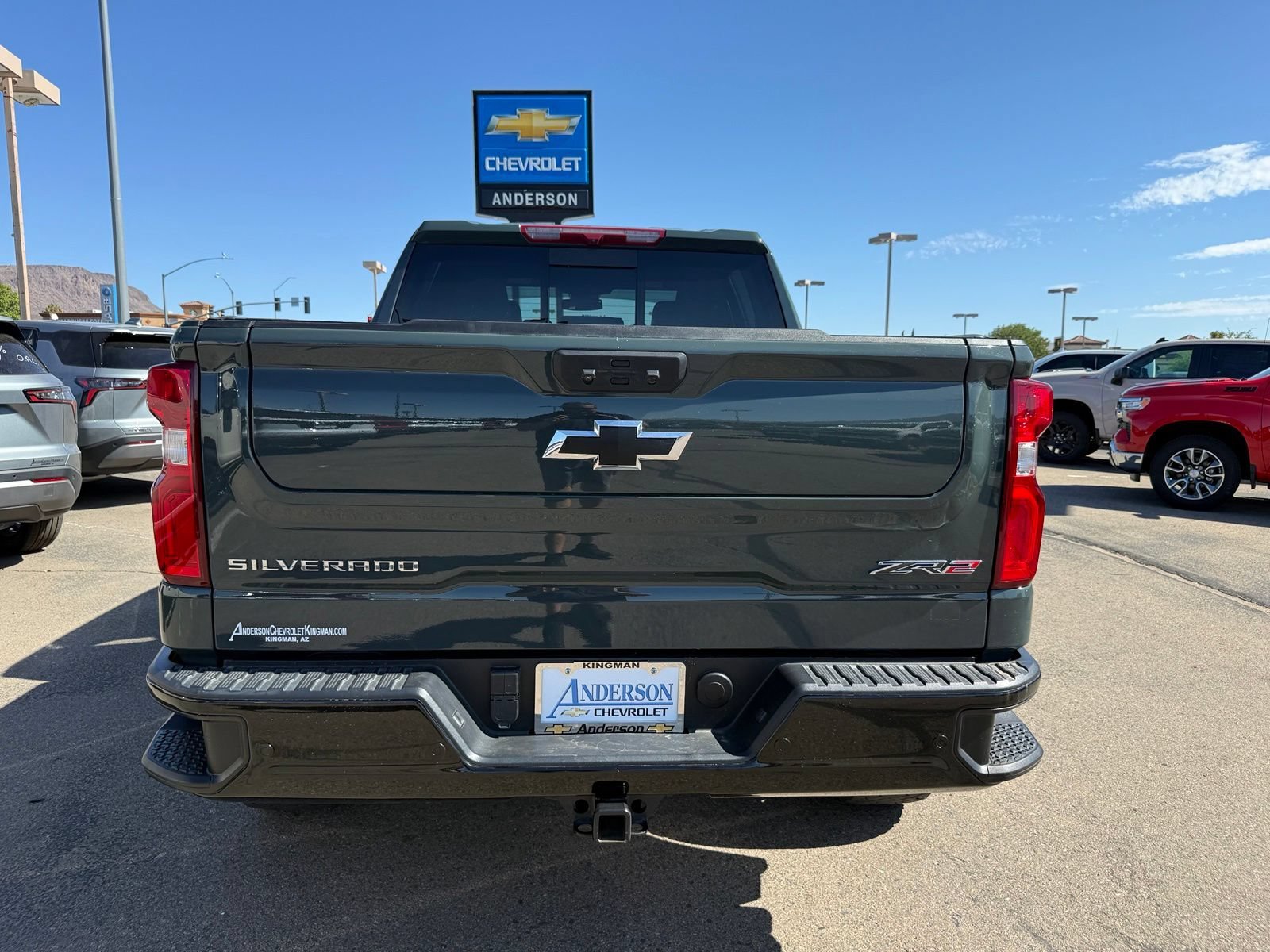 2025 Chevrolet Silverado 1500 ZR2 - Photo 9