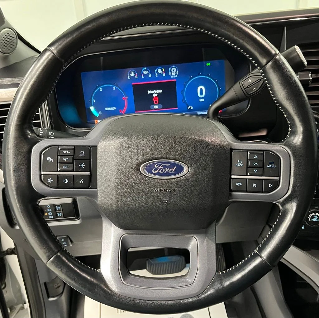 Used 2023 White Ford Lariat image 26