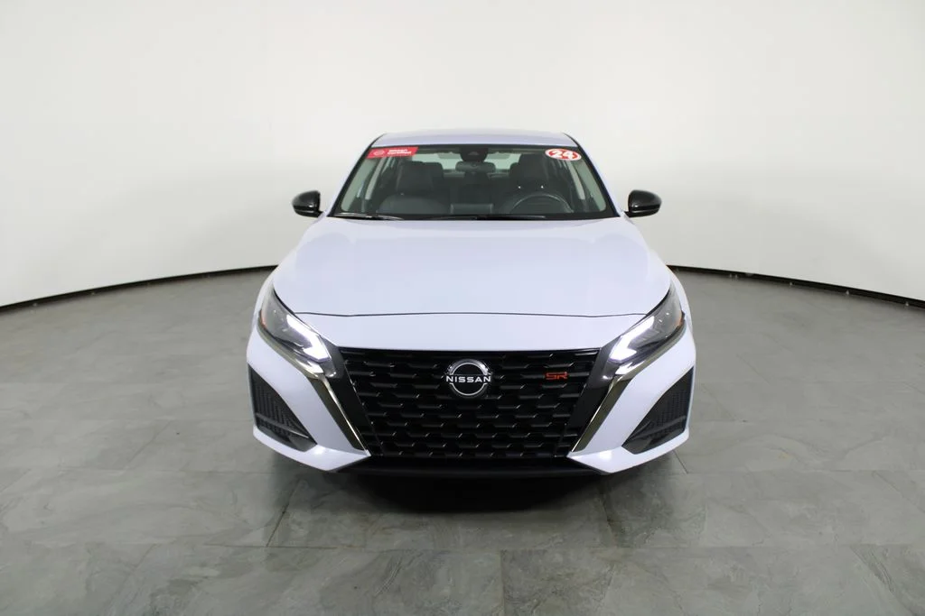 2024 Nissan Altima SR - Photo 13