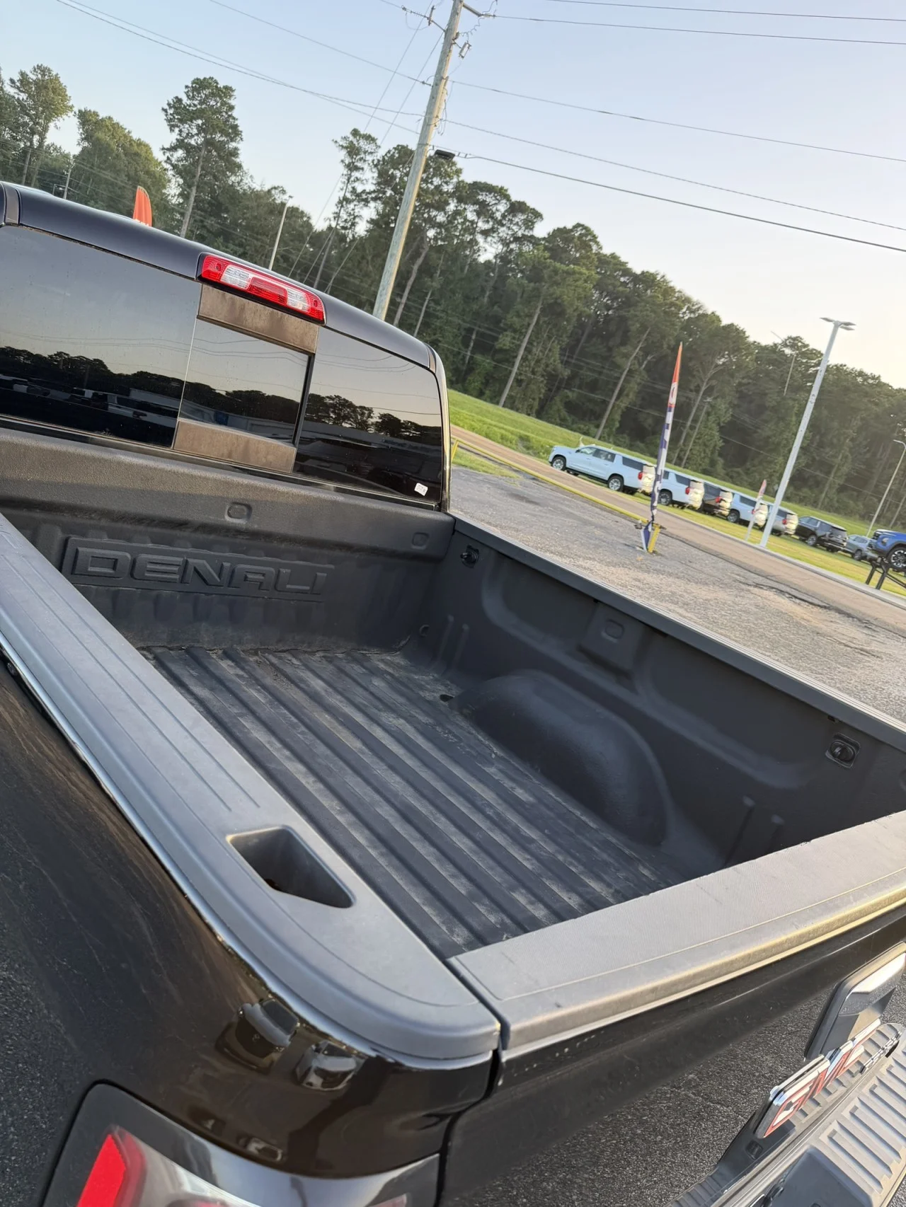 Used 2018 ONYX BLACK GMC Denali image 7