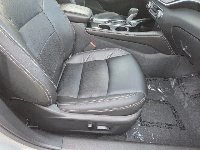 Used 2021 Brilliant Silver Metallic Nissan 2.5 SL image 31