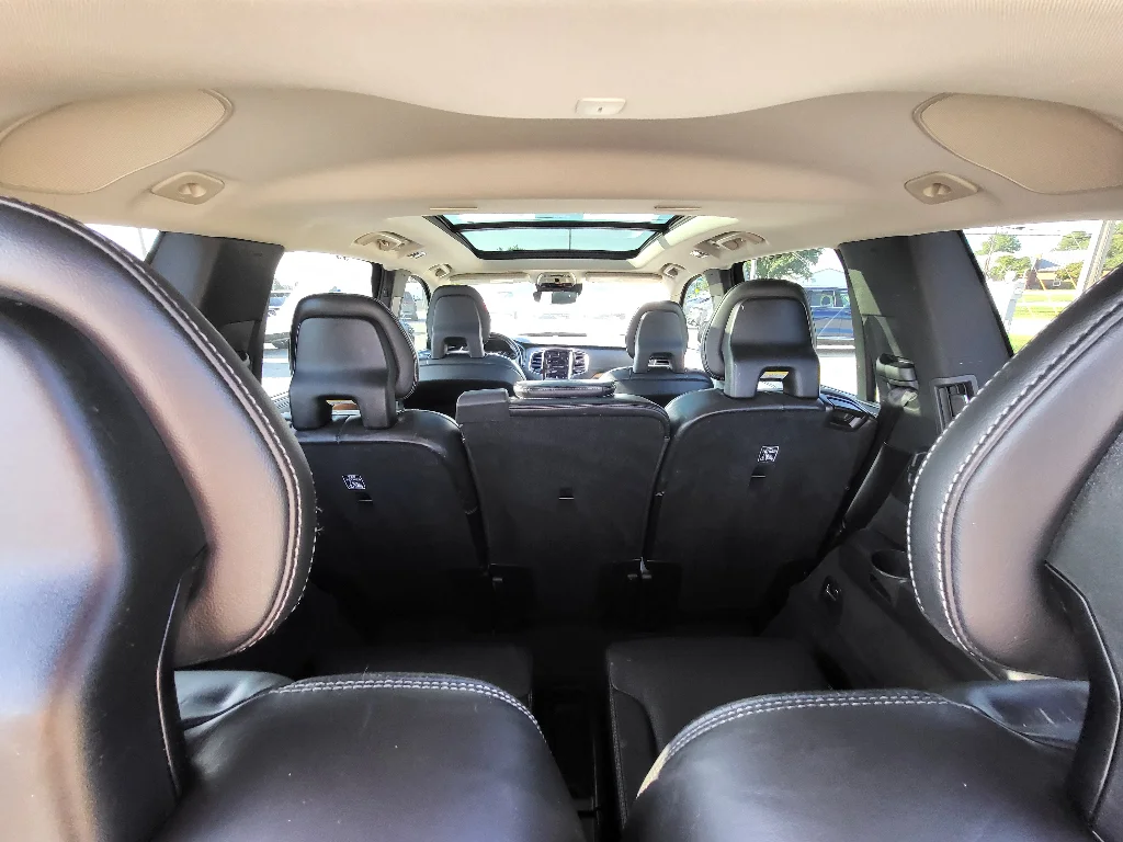 Used 2016 Onyx Black Metallic Volvo T6 Inscription image 25