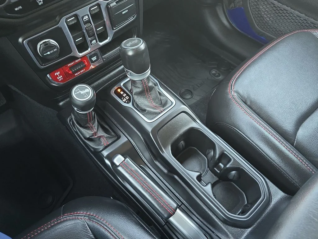 Used 2020 Blue Jeep Unlimited Rubicon image 26