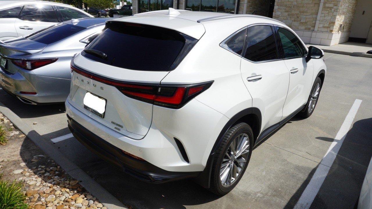 Used 2022 White Lexus NX 350 Premium image 5