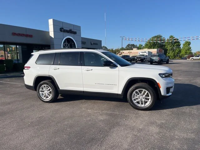 New 2026 Bright White Clearcoat Jeep Laredo image 2