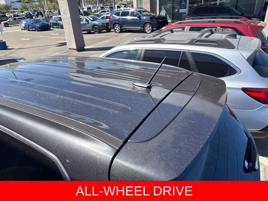 Used 2020 Gray Hyundai SE image 24