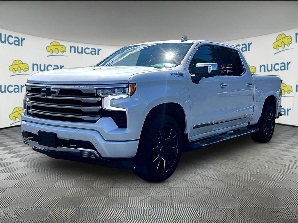 Used 2022 Beige Chevrolet High Country image 3