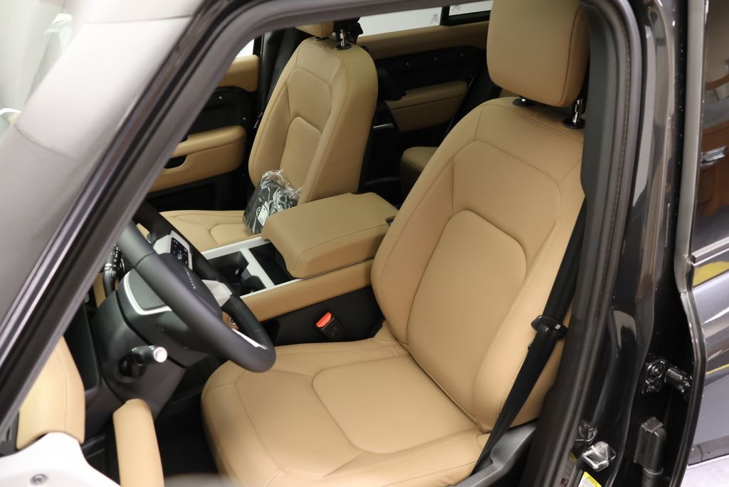 2026 Land Rover Defender X-Dynamic SE - Photo 31