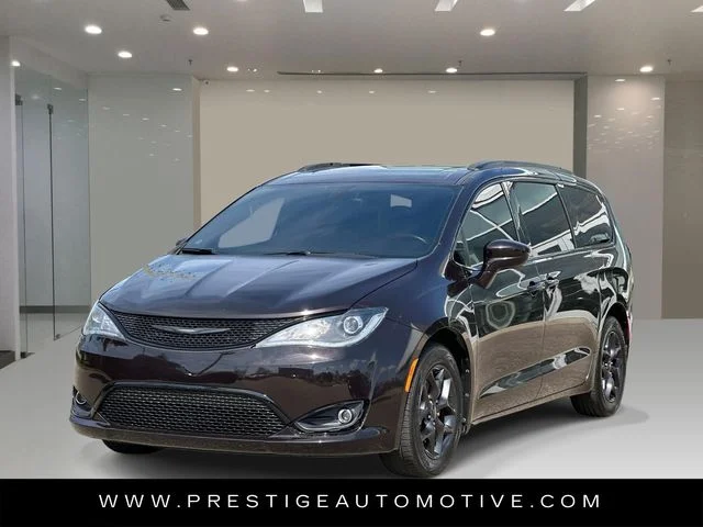 Used 2019 Black Chrysler Touring L Plus image 1