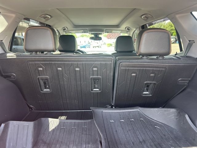 Used 2024 Red GMC AT4 image 14
