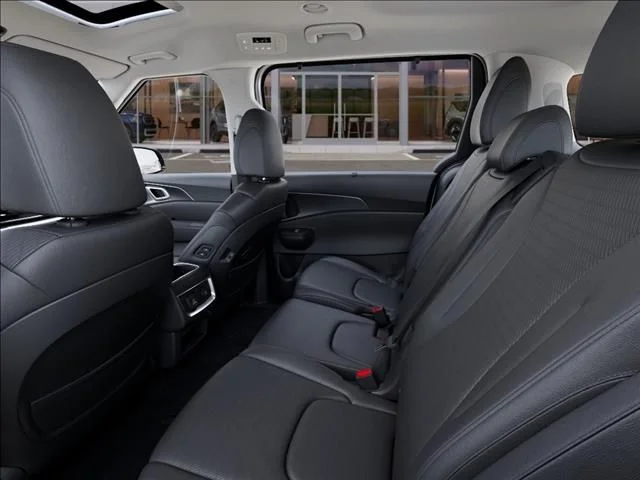 New 2026 Snow White Pearl Kia SX Prestige image 18