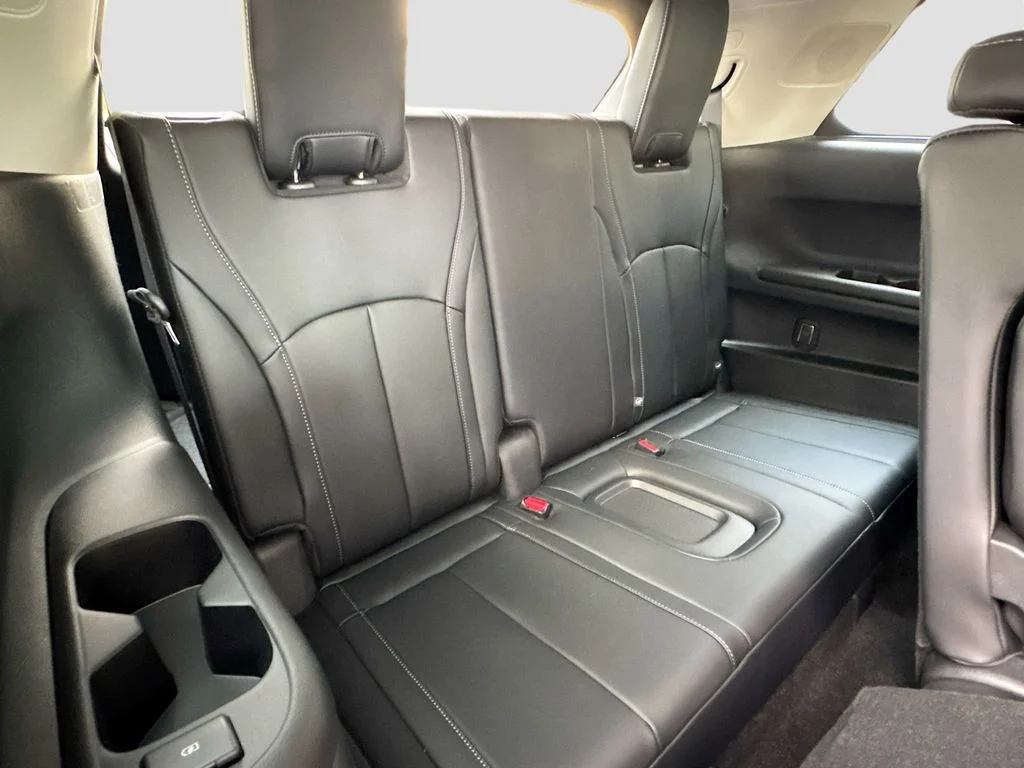 Certified Used 2026 Black INFINITI LUXE image 30